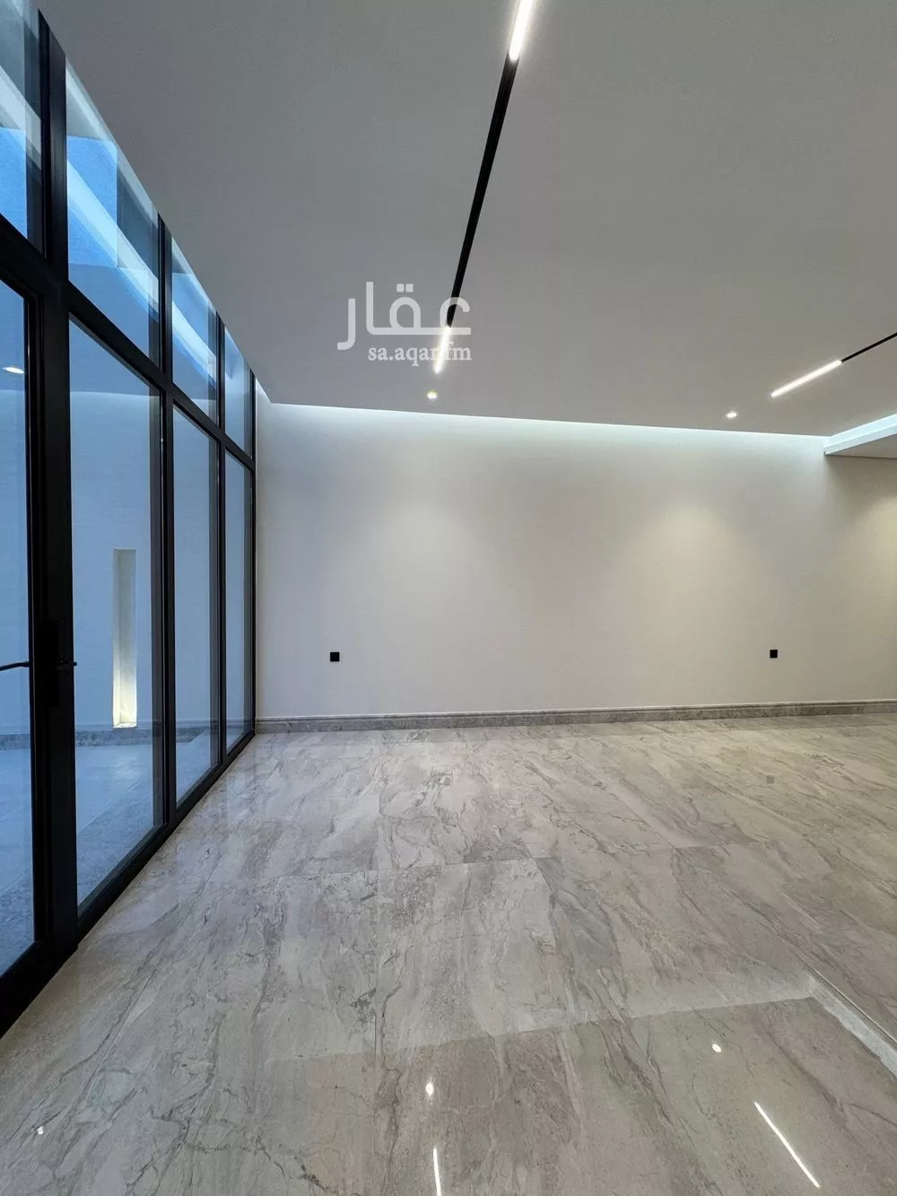 فيلا للبيع في شارع أحمد بن حفص, حي العارض, مدينة الرياض, منطقة الرياض 1 صورة