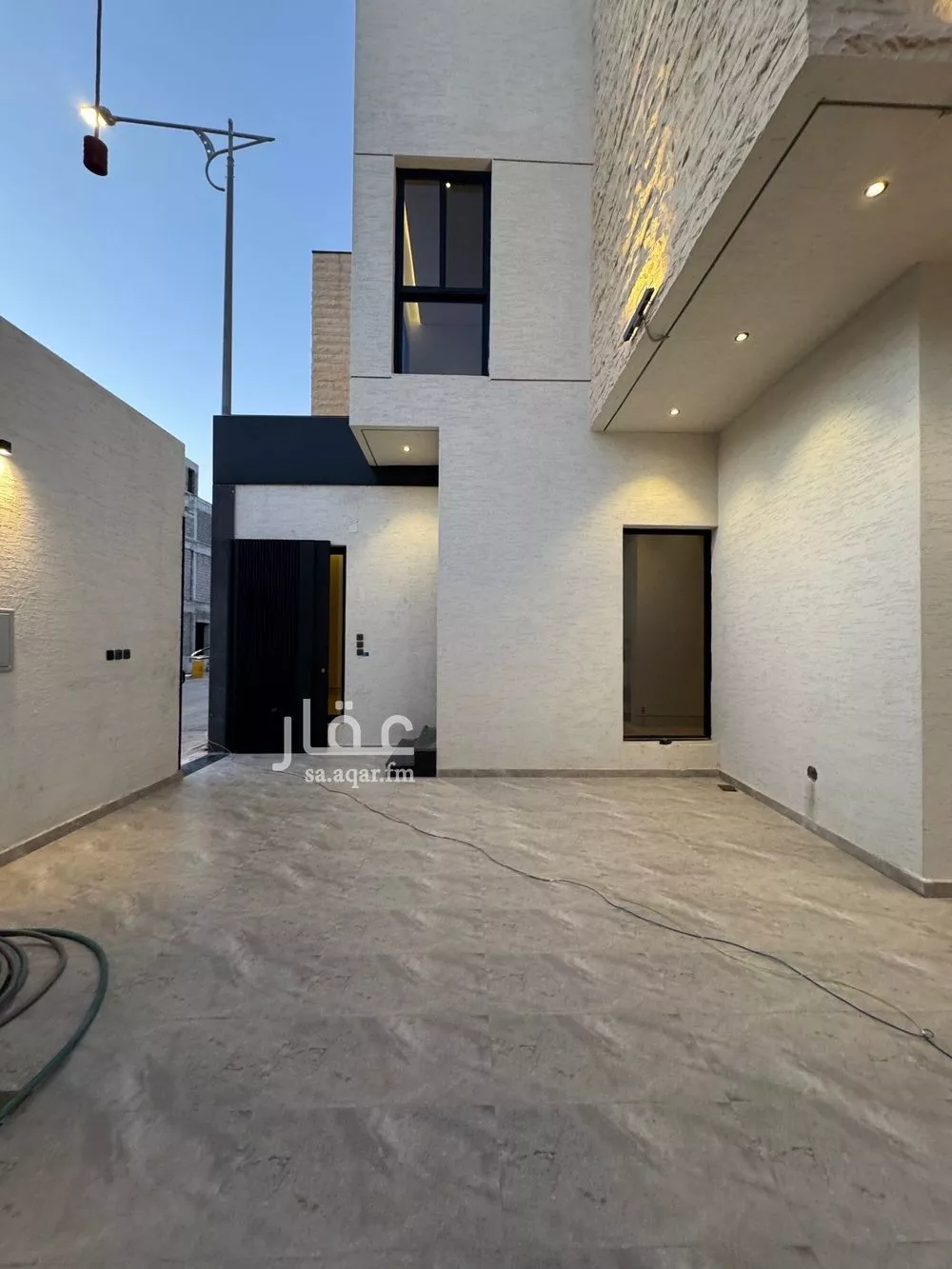 فيلا للبيع في شارع أبي الحسين الرضي, حي العارض, مدينة الرياض, منطقة الرياض 1 صورة