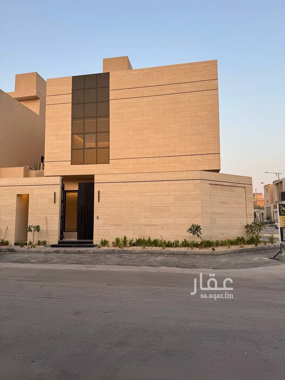 فيلا للبيع في شارع علي البغدادي, حي العارض, مدينة الرياض, منطقة الرياض 1 صورة