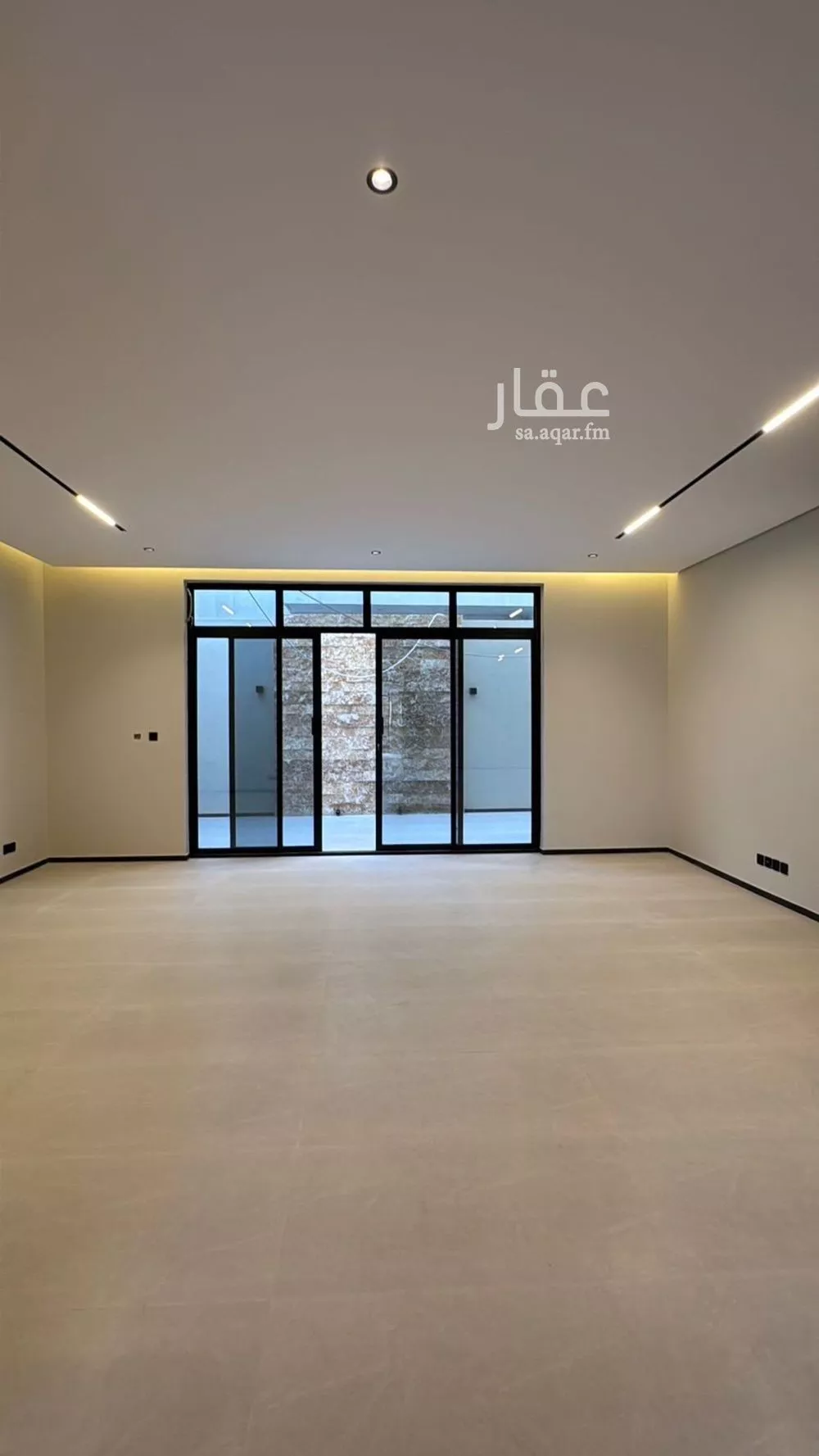 فيلا للبيع في شارع الحوافظ, حي العارض, مدينة الرياض, منطقة الرياض 1 صورة