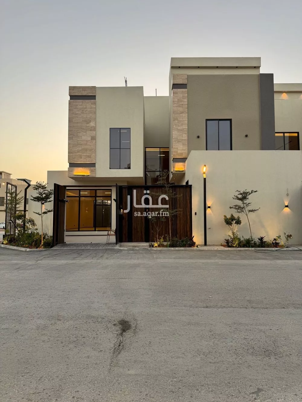 فيلا للبيع في شارع احمد بن حسين الشغدري, حي العارض, مدينة الرياض, منطقة الرياض 1 صورة