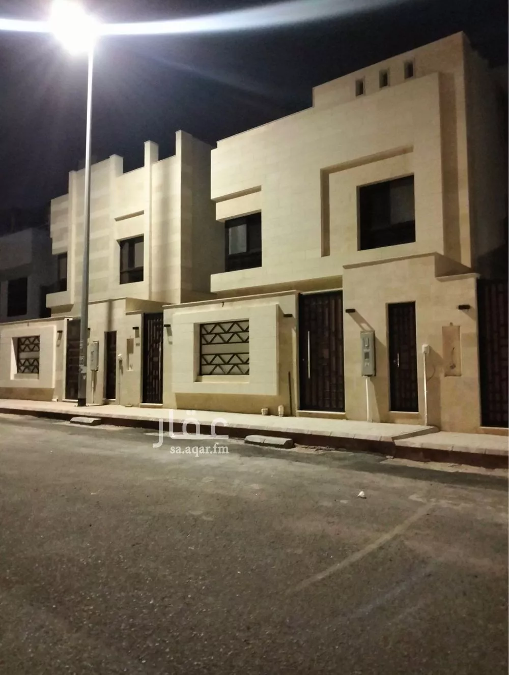 فيلا للبيع في حي العاقول, مدينة المدينه المنوره, منطقة المدينة المنورة 1 صورة