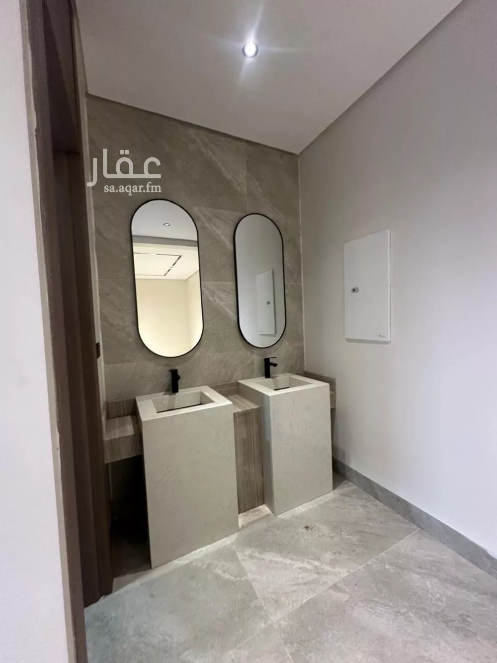 فيلا للبيع في شارع القمر, حي الشروق, مدينة الدمام, المنطقة الشرقية 1 صورة