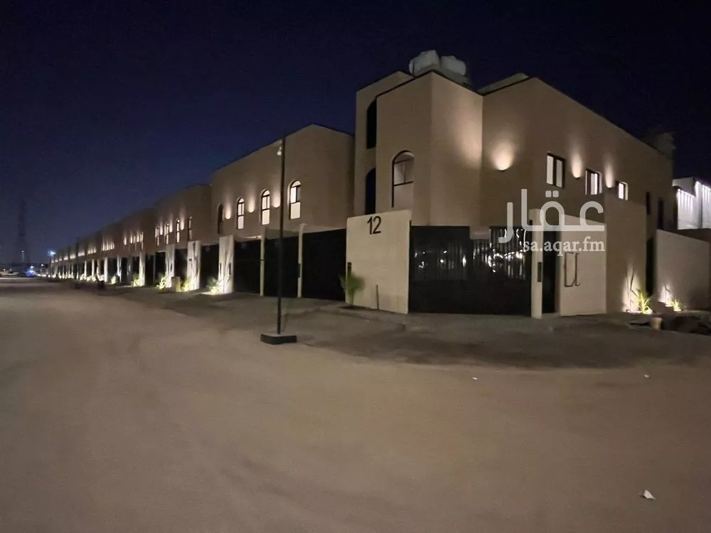 فيلا للبيع في شارع النفوذ, حي عكاظ, مدينة الرياض, منطقة الرياض 1 صورة