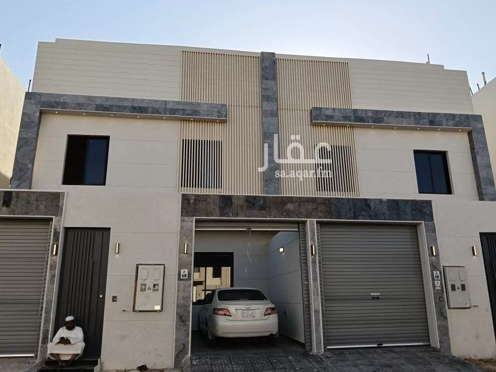 فيلا للبيع في شارع الحويتة, حي عكاظ, مدينة الرياض, منطقة الرياض 1 صورة