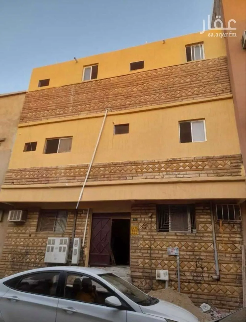 عمارة للبيع في شارع شاهر, حي أم الحمام الشرقي, مدينة الرياض, منطقة الرياض 1 صورة