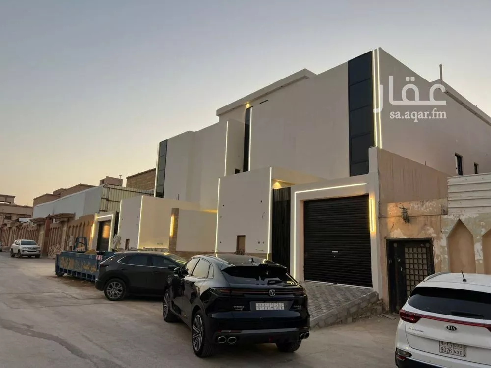 دور للبيع في شارع خلف بن معدان, حي بدر, مدينة الرياض, منطقة الرياض 1 صورة