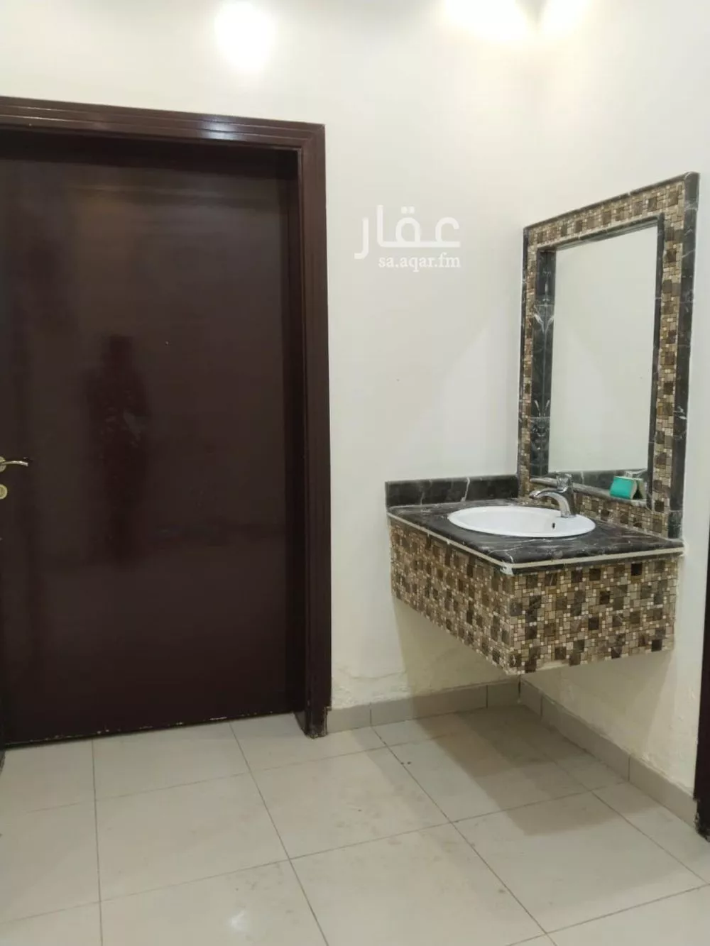 عمارة للإيجار في شارع المخزومي, حي العقيق, مدينة الرياض, منطقة الرياض 1 صورة