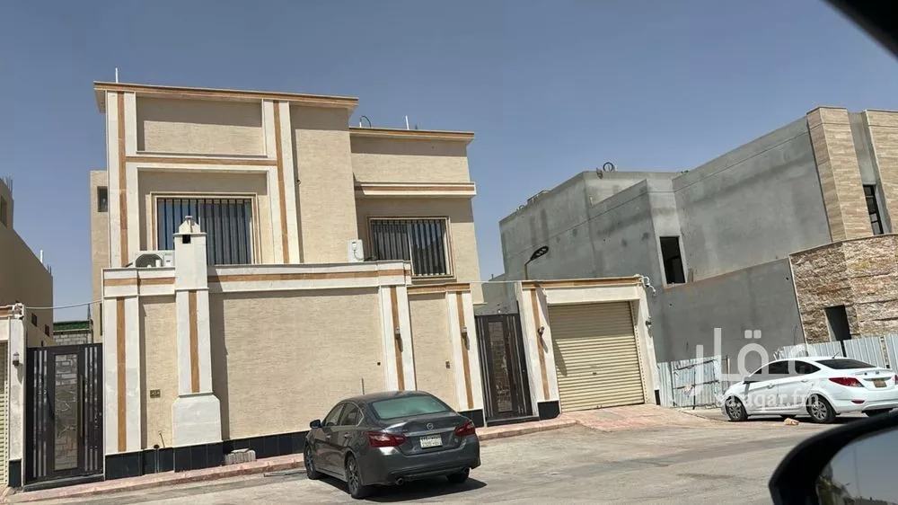 فيلا للبيع في شارع ضرار بن الأزور, حي المهدية, مدينة الرياض, منطقة الرياض 1 صورة
