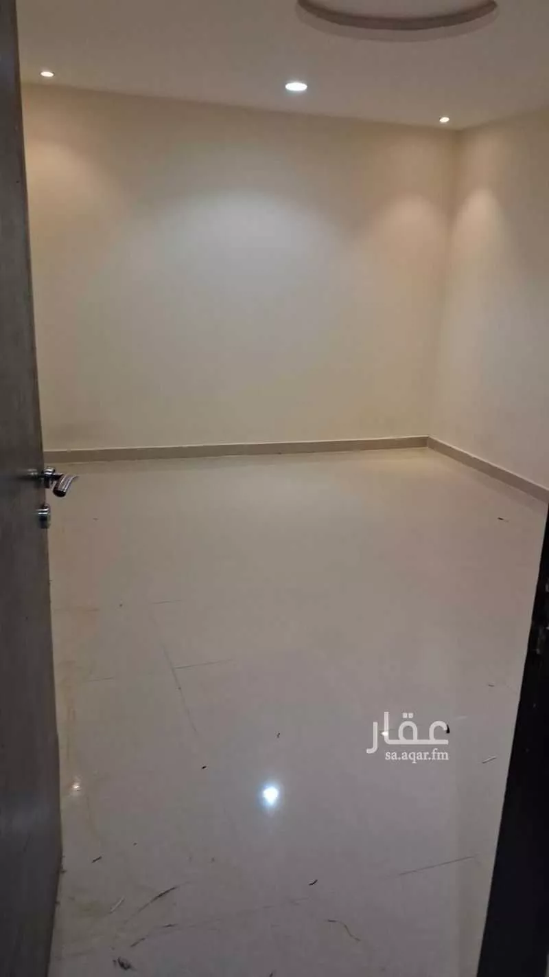 عمارة للإيجار في شارع جبل الاشعر, حي ظهرة لبن, مدينة الرياض, منطقة الرياض 1 صورة