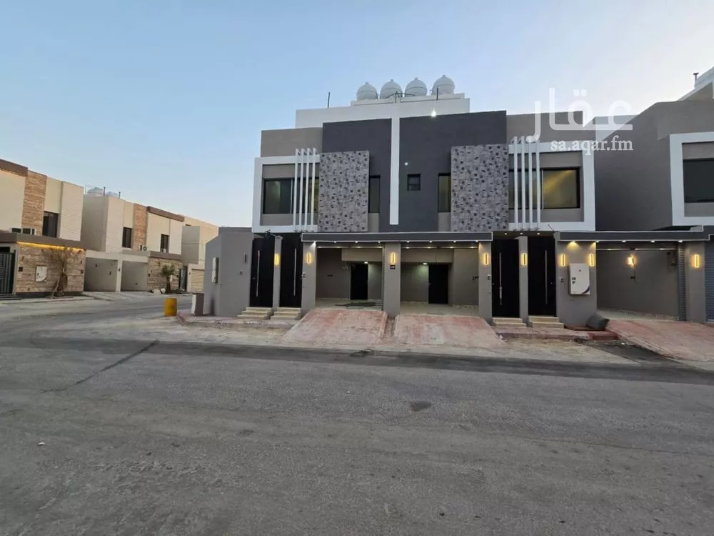 دور للبيع في شارع البخاري , حي بدر, مدينة الرياض, منطقة الرياض 1 صورة