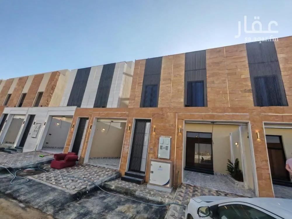 دور للبيع في شارع نجم الدين الايوبي, حي طويق, مدينة الرياض, منطقة الرياض 1 صورة