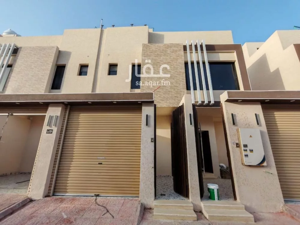 دور للبيع في شارع الامام البخاري, حي بدر, مدينة الرياض, منطقة الرياض 1 صورة
