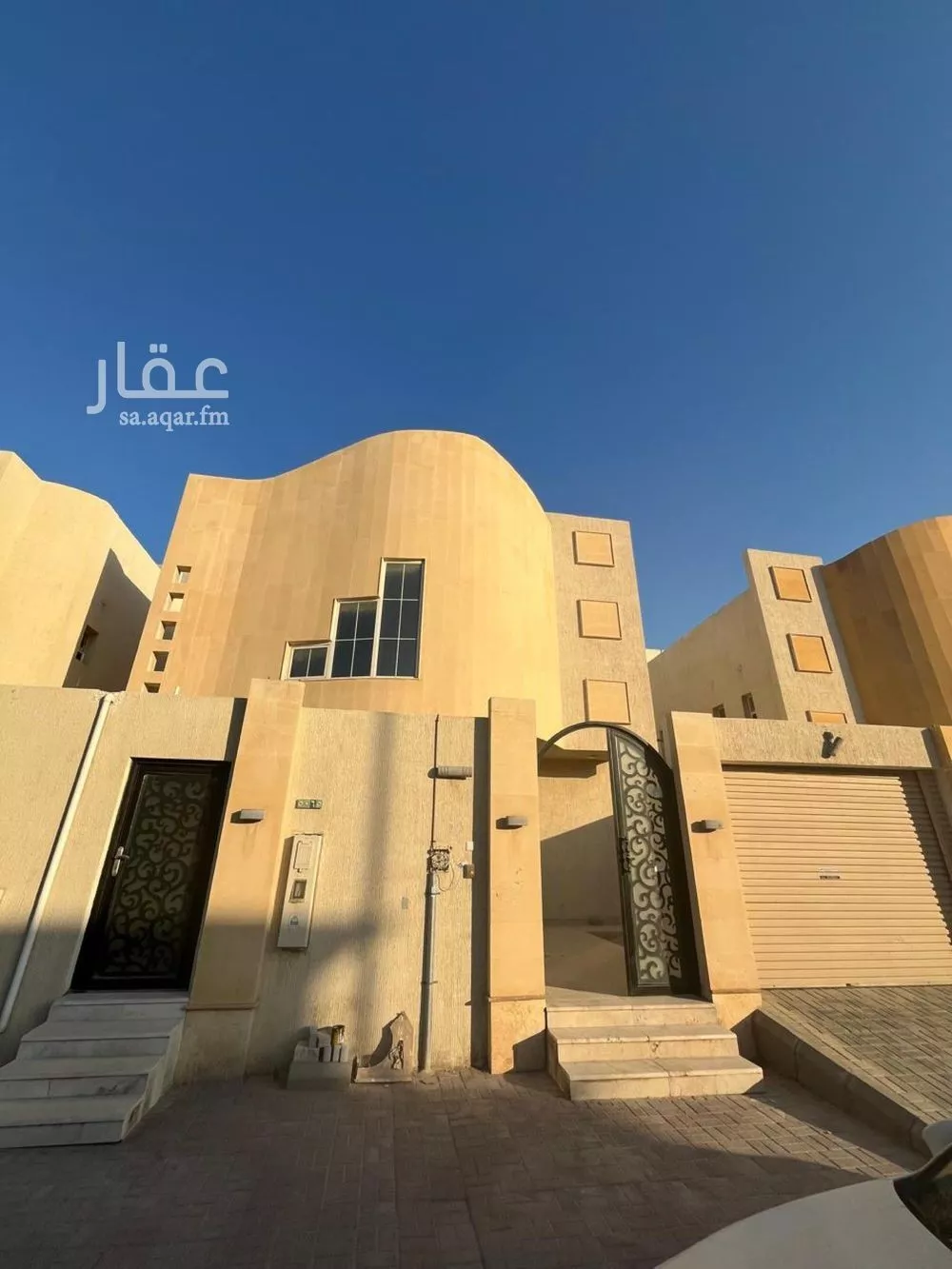 فيلا للبيع في شارع الفداء, حي الشعلة, مدينة الدمام, المنطقة الشرقية 1 صورة