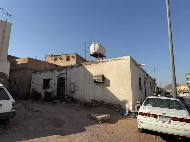 دور للبيع في شارع معاويه بن يزيد, حي السقيا, مدينة المدينة المنورة, منطقة المدينة المنورة 1 صورة