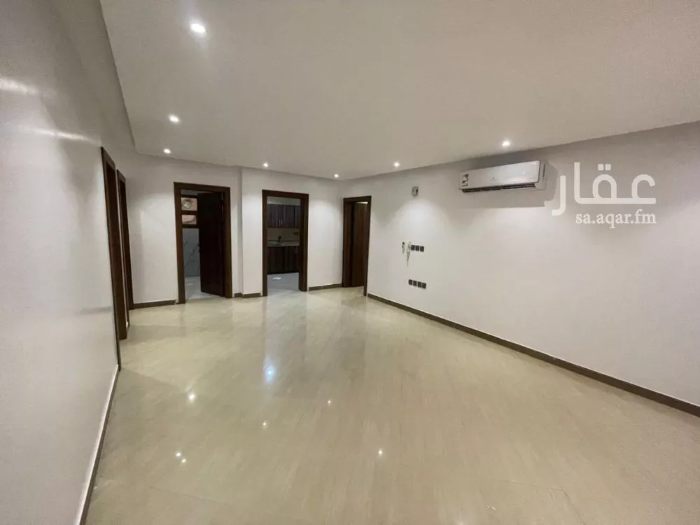 شقة للإيجار في شارع رقم 35, حي الياسمين, مدينة الرياض, منطقة الرياض 1 صورة