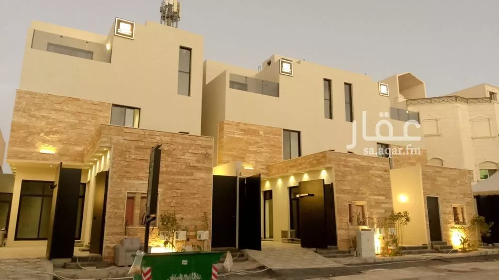 دور للبيع في شارع العينين, حي إشبيلية, مدينة الرياض, منطقة الرياض 1 صورة