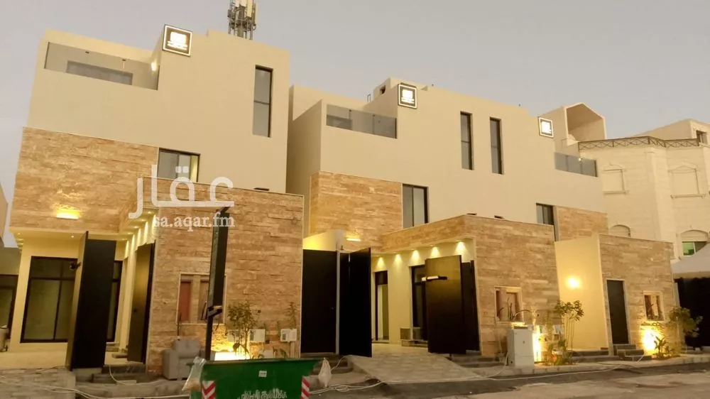 دور للبيع في شارع العينين, حي إشبيلية, مدينة الرياض, منطقة الرياض 1 صورة