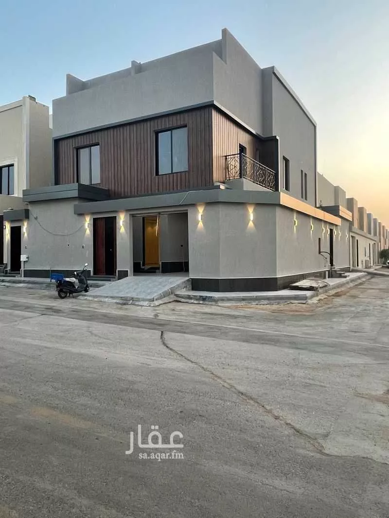 فيلا للبيع في شارع عبيدالله الفقيه, حي الرمال, مدينة الرياض, منطقة الرياض 1 صورة