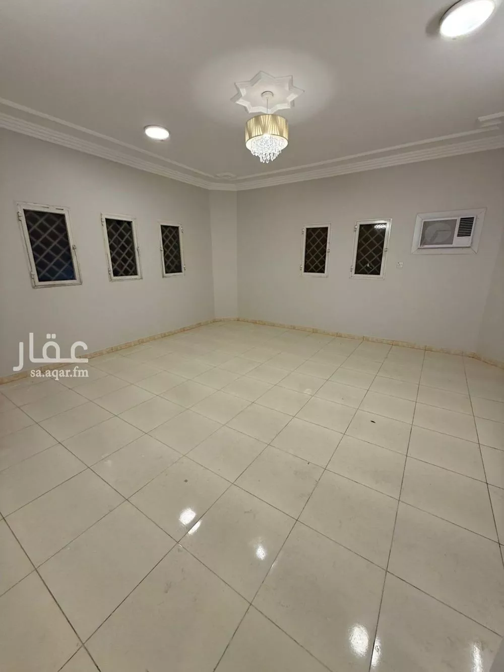 دور للإيجار في شارع منجد, حي شبرا, مدينة الرياض, منطقة الرياض 1 صورة