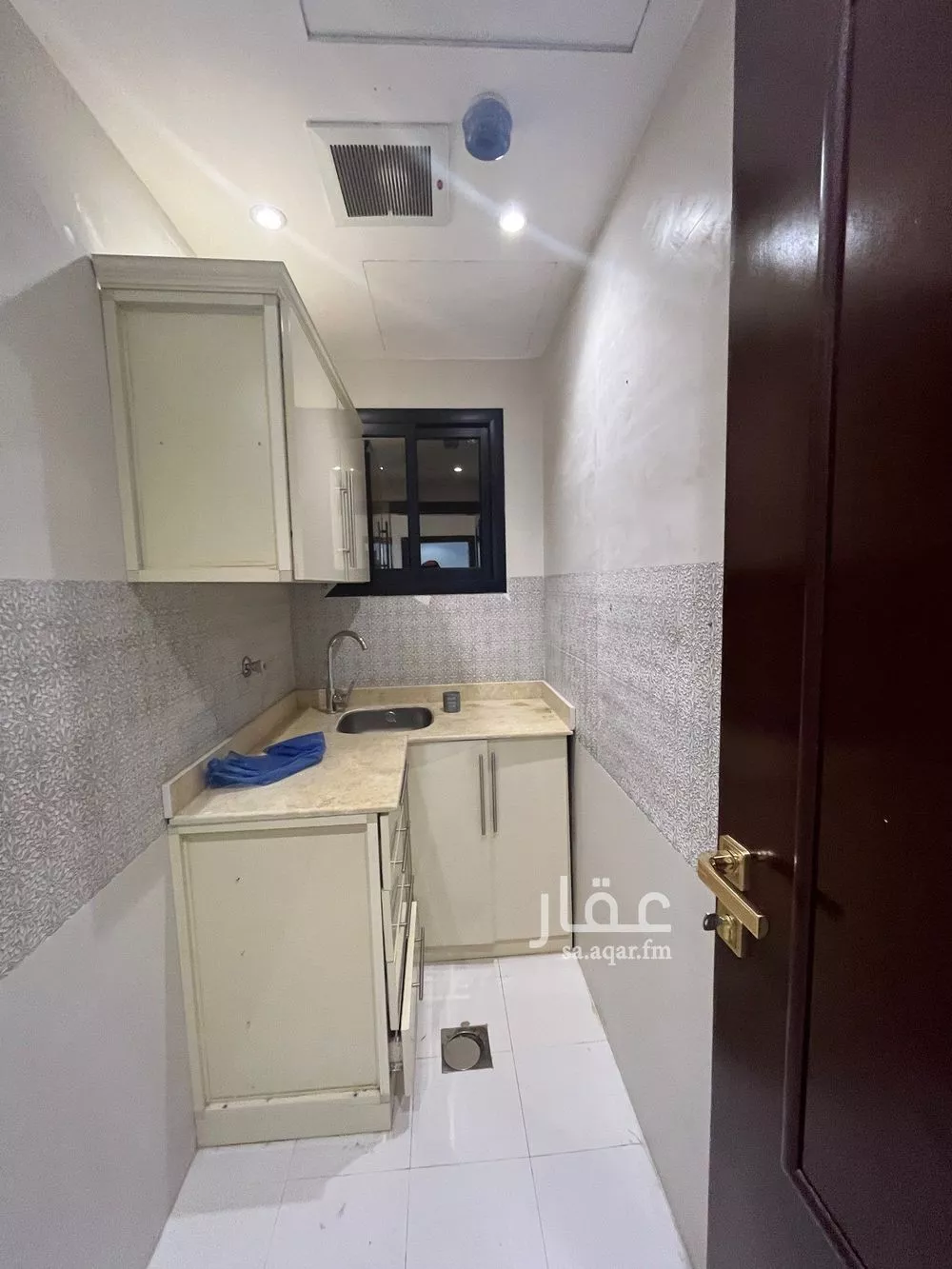 شقة للإيجار في شارع خديجة بنت خويلد, حي العريجاء الغربي, مدينة الرياض, منطقة الرياض 1 صورة