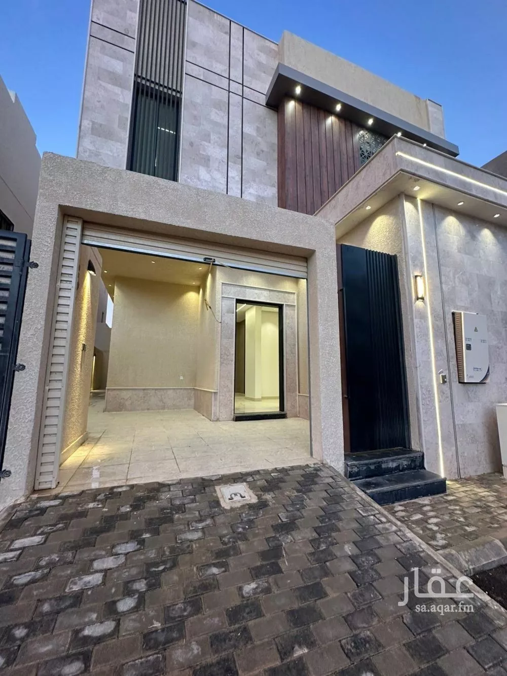 فيلا للبيع في شارع الجنادريه, حي الجنادرية, مدينة الرياض, منطقة الرياض 1 صورة