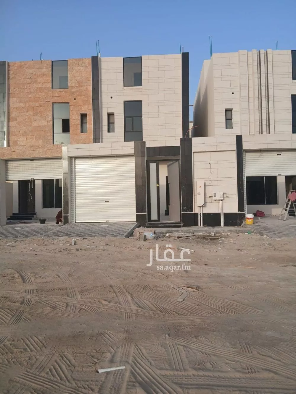 فيلا للبيع في شارع الحارث ابن زهير العكلي, حي ضاحية الملك فهد, مدينة الدمام, المنطقة الشرقية 1 صورة