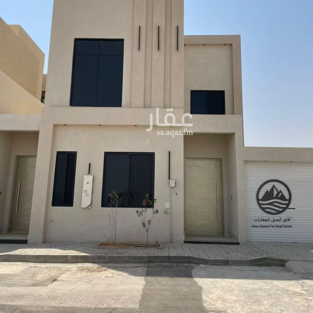 فيلا للإيجار في شارع عبدالعزيز بن أبي محذورة, حي المهدية, مدينة الرياض, منطقة الرياض 1 صورة