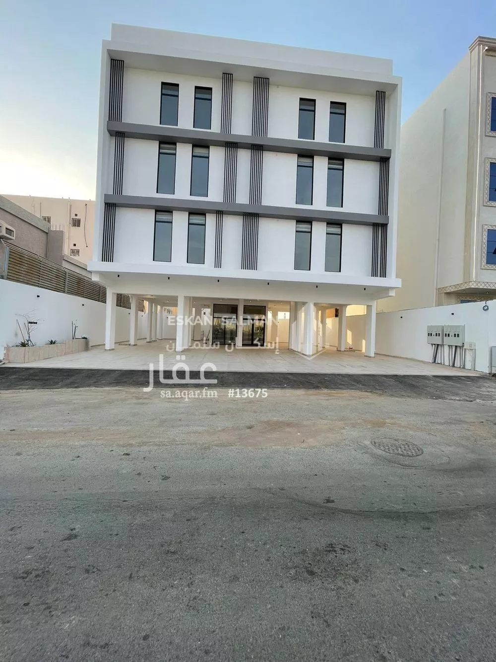 شقة للبيع في شارع محمد بن حسين, حي السويس 1, مدينة جازان, منطقة جازان 1 صورة