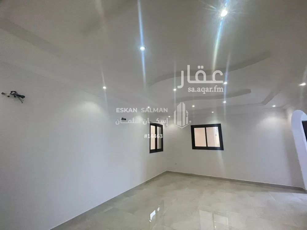 فيلا للبيع في شارع الإمام الحراني, حي الزمرد, مدينة جدة, منطقة مكة المكرمة 1 صورة