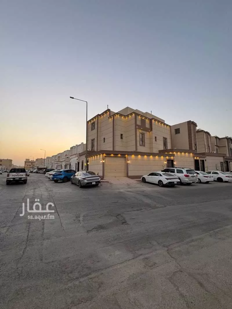 فيلا للبيع في شارع احمد بن داود الجذامي, حي الرمال, مدينة الرياض, منطقة الرياض 1 صورة