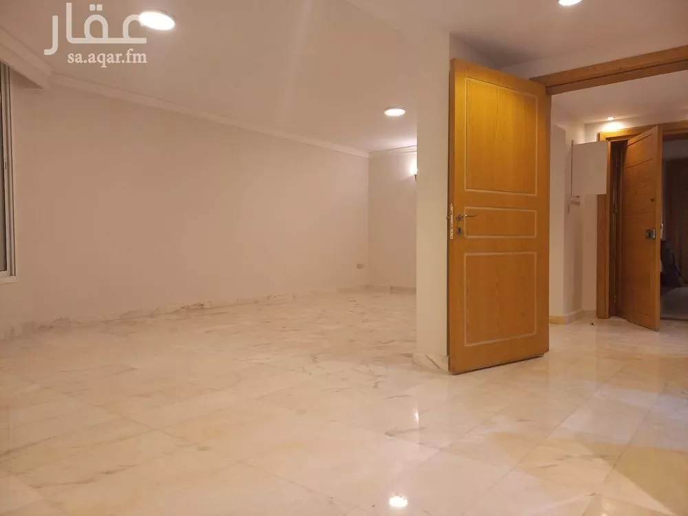 شقة للإيجار في شارع الملك عبدالله ابن عبدالعزيز سعود الفرعي, حي مغرزات, مدينة الرياض, منطقة الرياض 1 صورة