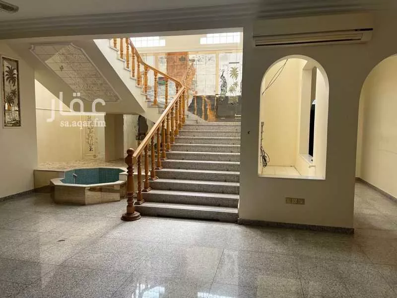 فيلا للبيع في شارع الحسن البدري ، حي العزيزية ، جدة ، جدة 1 صورة