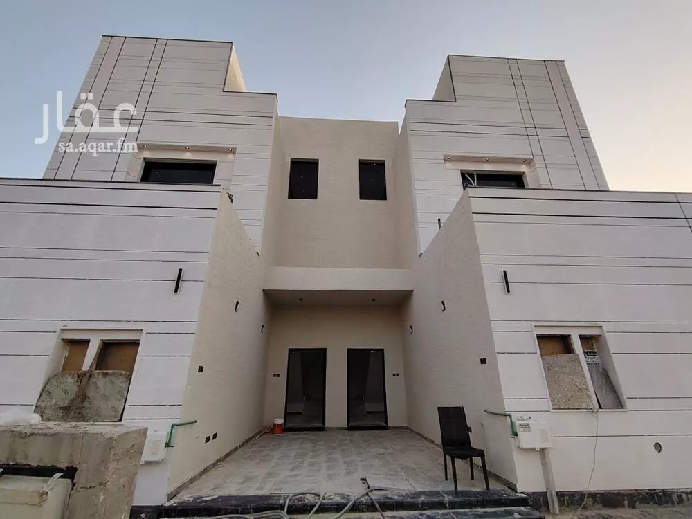 دور للبيع في شارع الضريب, حي الخليج, مدينة الرياض, منطقة الرياض 1 صورة