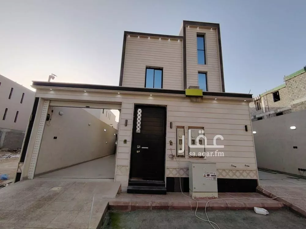 دور للبيع في شارع البحر الاسود, حي الجنادرية, مدينة الرياض, منطقة الرياض 1 صورة