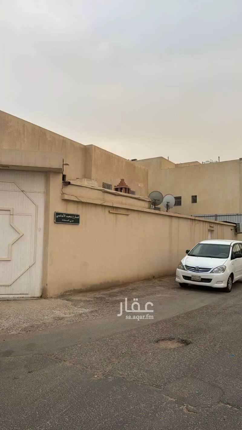 فيلا للإيجار في شارع محمد الأندلسي, حي السعادة, مدينة الرياض, منطقة الرياض 1 صورة