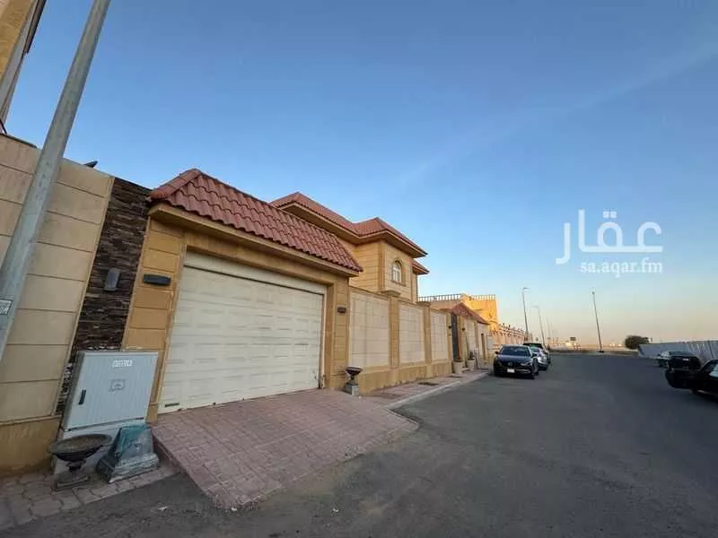فيلا للبيع في شارع ابراهيم العطار, حي أبحر الجنوبية, مدينة جدة, منطقة مكة المكرمة 1 صورة