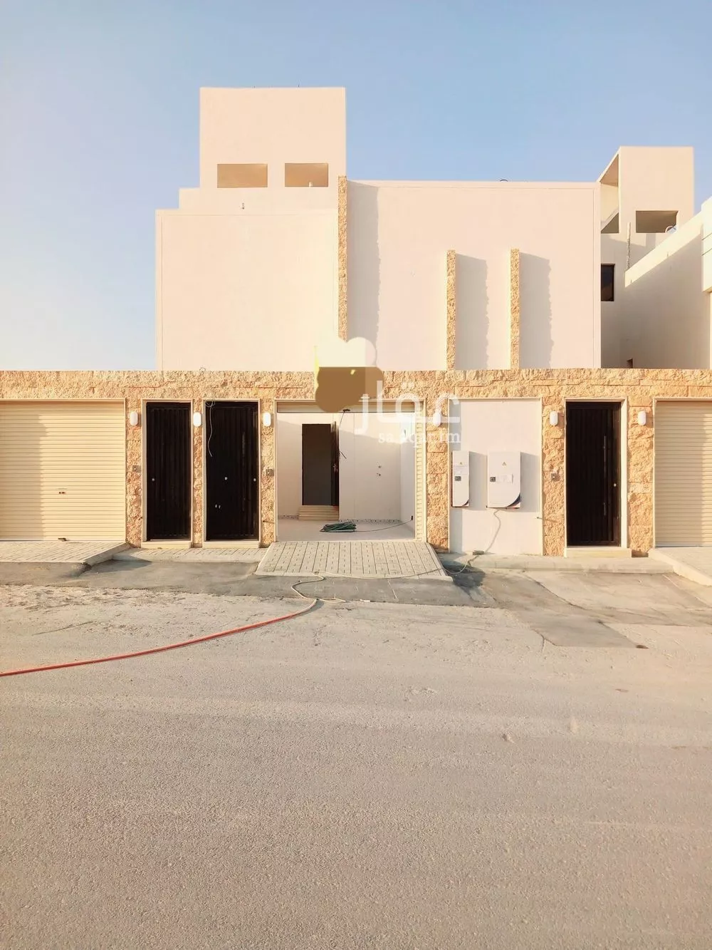 دور للبيع في شارع الامام البخاري, حي بدر, مدينة الرياض, منطقة الرياض 1 صورة