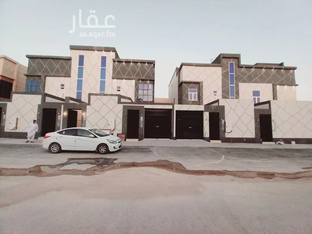 دور للبيع في شارع الحارث بن عبدالرحمن, حي عكاظ, مدينة الرياض, منطقة الرياض 1 صورة