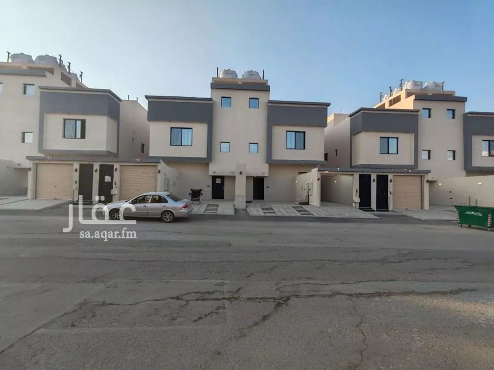 دور للبيع في شارع دينار, حي بدر, مدينة الرياض, منطقة الرياض 1 صورة