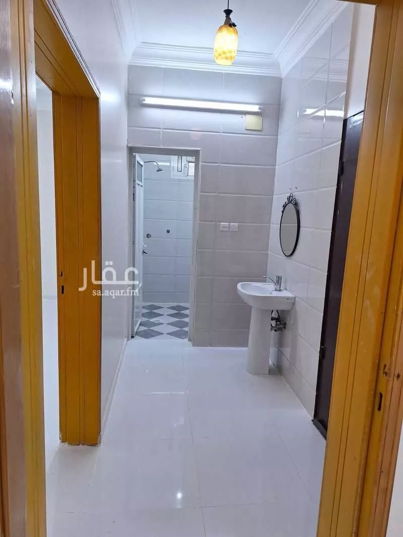 شقة للإيجار في شارع زرعة بن ضمرة العامري ، بيش ، بيش 1 صورة