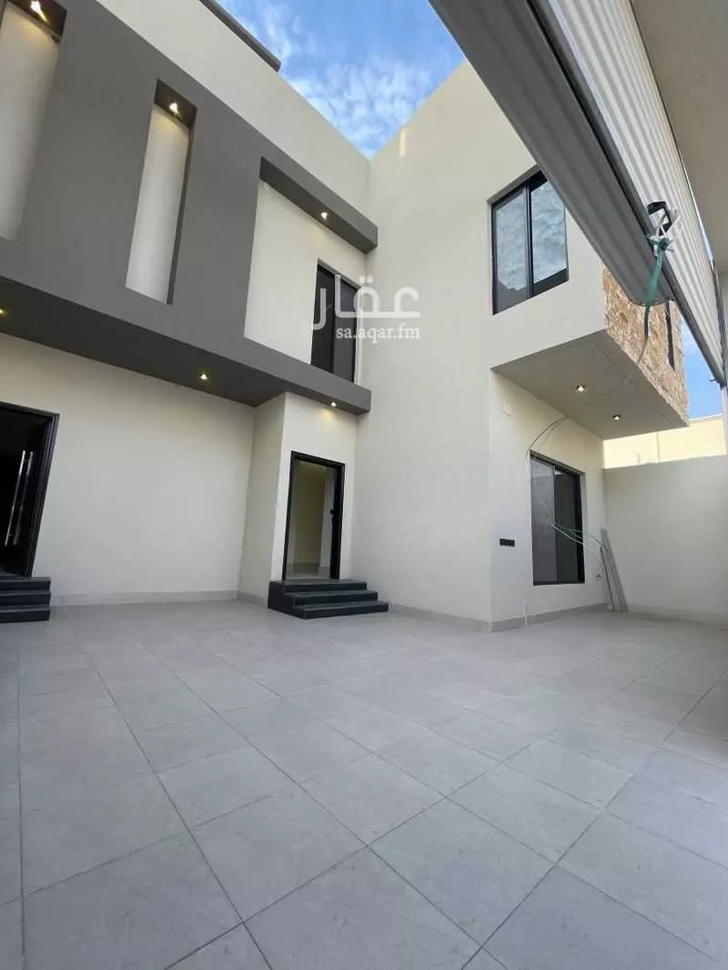 فيلا للبيع في شارع محمد الامين الشنقيطي, حي عتود الجنوبي, مدينة خميس مشيط, منطقة عسير 1 صورة