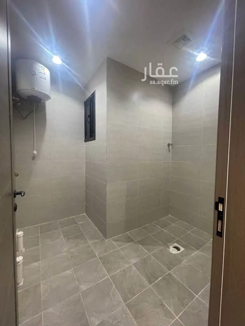 شقة للبيع في شارع عمر ابن الحاجب, حي الظرفة, مدينة خميس مشيط, منطقة عسير 1 صورة