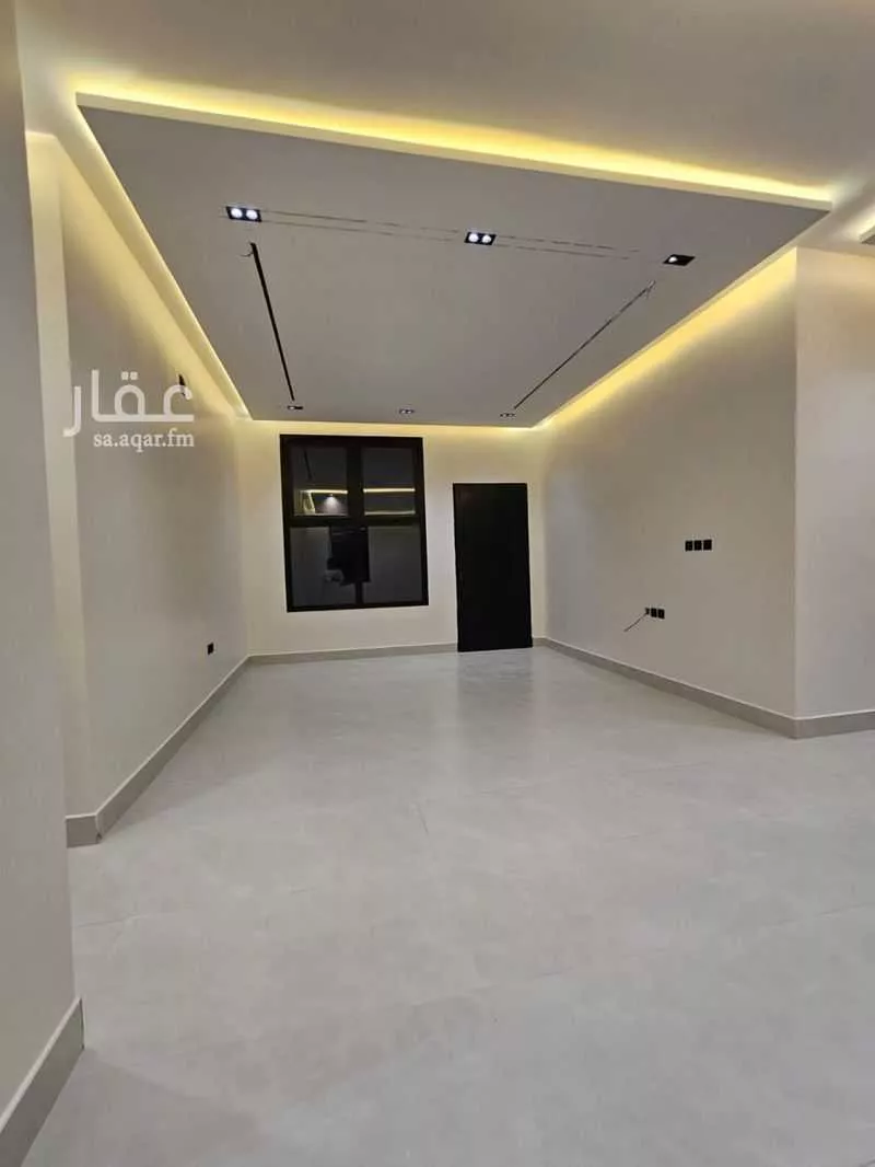 بيت للبيع في شارع إبراهيم بن مشعل العبدلي ، حي الشرق ، الرياض ، منطقة الرياض 1 صورة