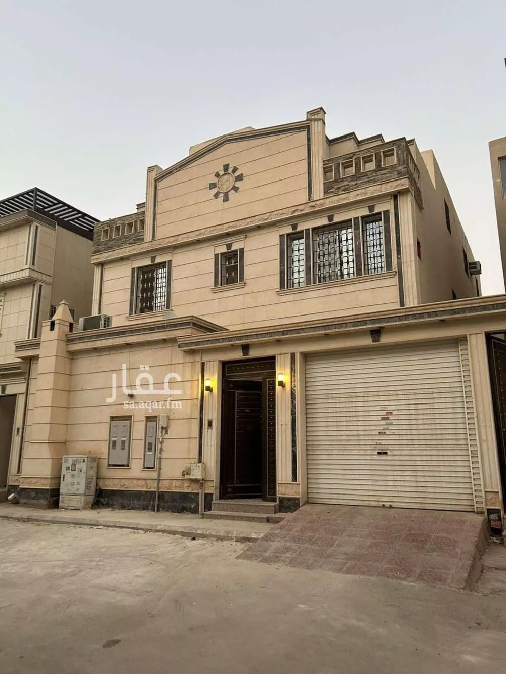 فيلا للبيع في شارع أبي الفضل الرصافي, حي الرمال, مدينة الرياض, منطقة الرياض 1 صورة