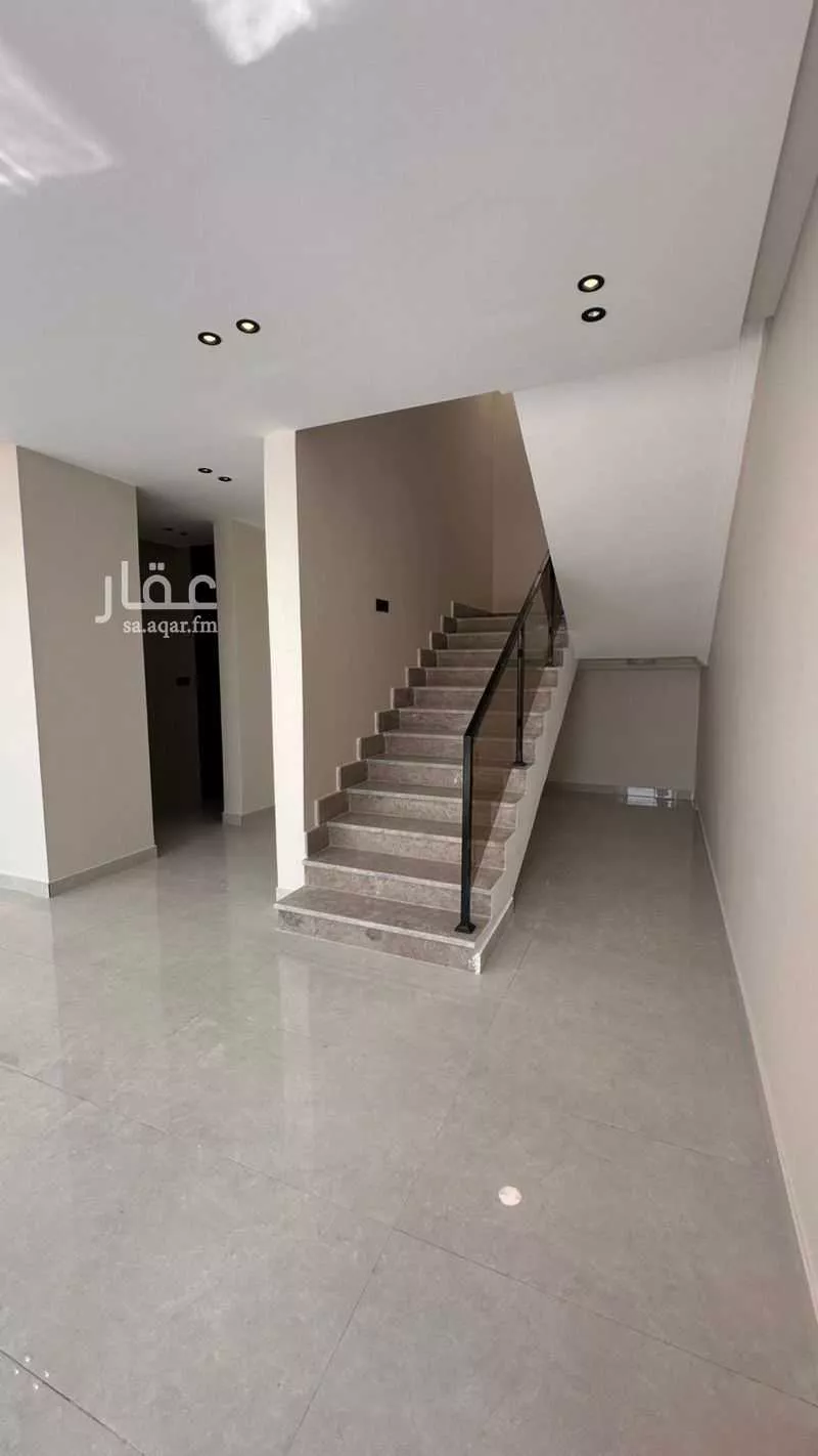 فيلا للبيع في شارع أبي الذكر, حي الرحمانية, مدينة جدة, منطقة مكة المكرمة 1 صورة