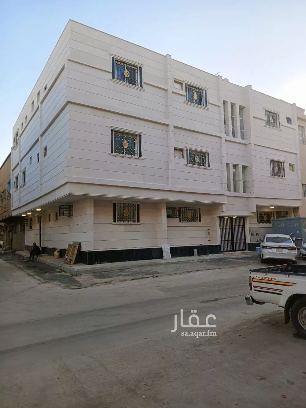 عمارة للبيع في شارع سعيد بن سفيان, حي منفوحة, مدينة الرياض, منطقة الرياض 1 صورة