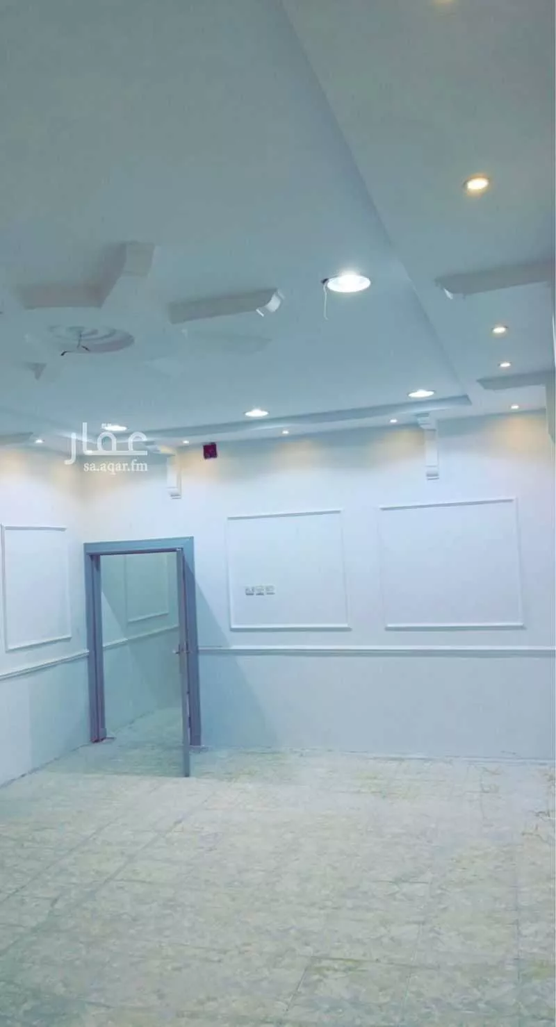 فيلا للبيع في شارع علي ابن ابي بكر السلمي, حي الخالدية, مدينة عنيزه, منطقة القصيم 1 صورة