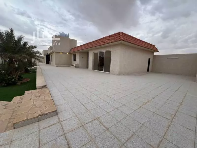 استراحة للبيع في شارع سعد بن عمار, حي حي ج7, مدينة حريملاء, منطقة الرياض 1 صورة