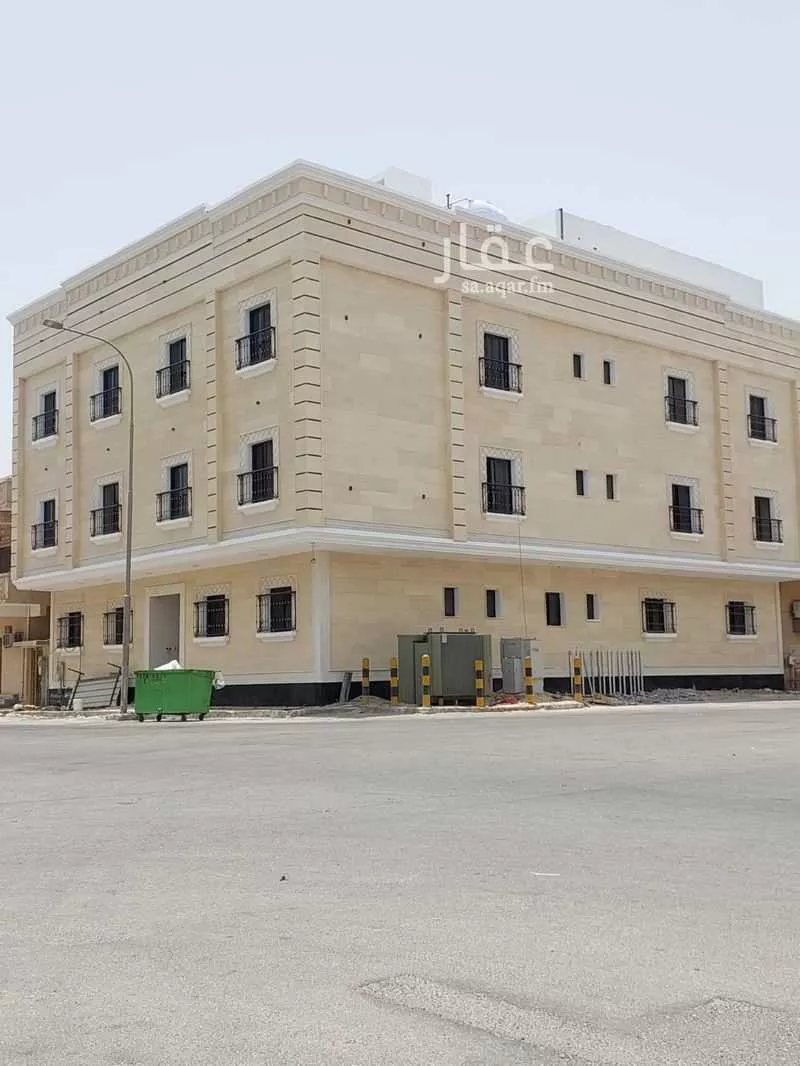 عمارة للبيع في شارع التاسع والعشرون, حي الثقبة, مدينة الخبر, المنطقة الشرقية 1 صورة